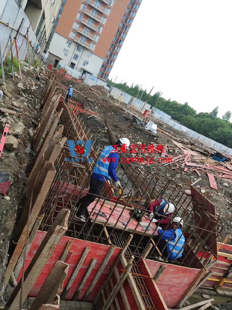 寧波諾丁漢大學室外運動場地改擴建項目膜結(jié)構(gòu)工程開始施工
