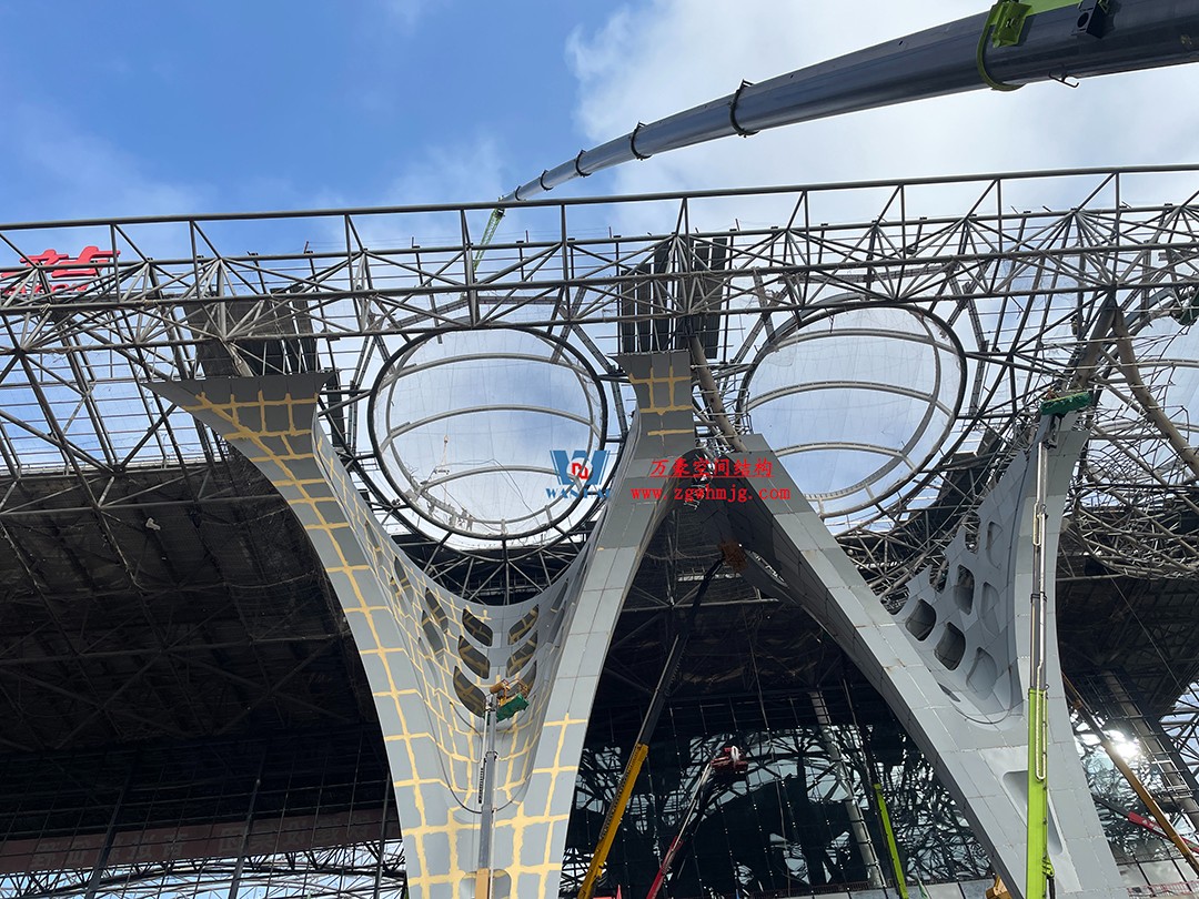 重慶東站站房正在加速建設(shè)，全力繪就項(xiàng)目新篇章