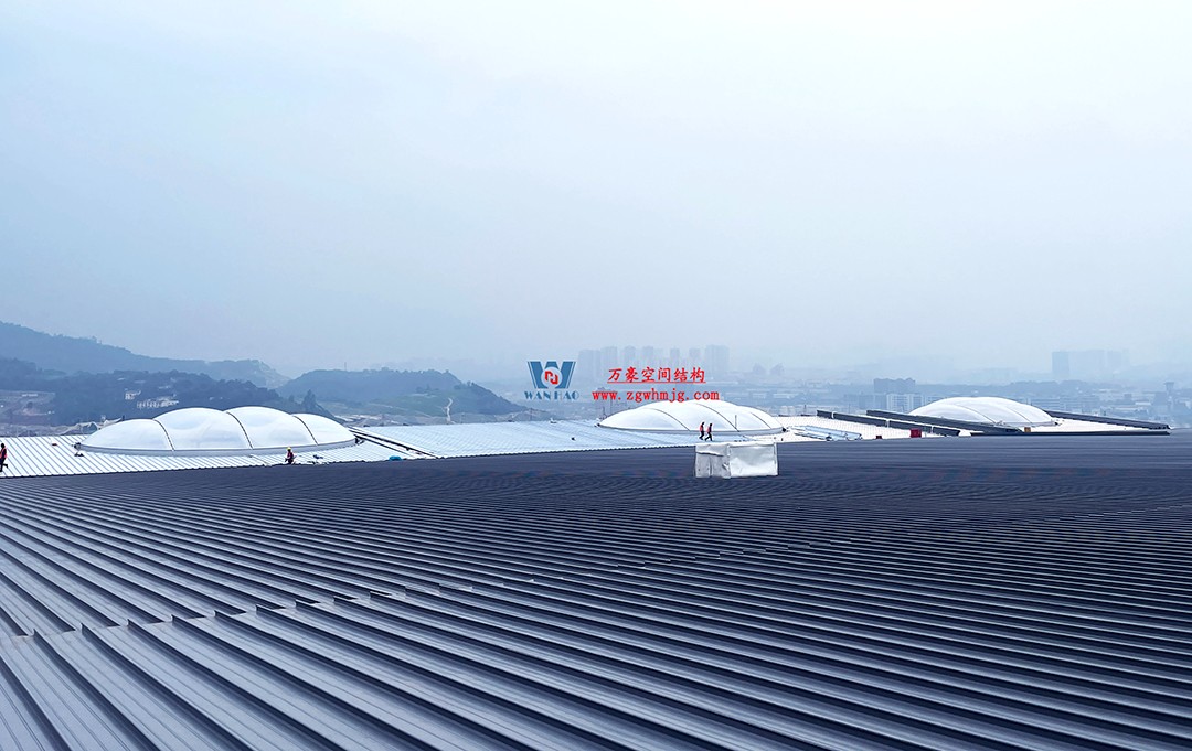 提檔提速，ETFE氣枕膜結(jié)構(gòu)天窗正在火熱施工安裝中