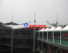 天橋膜結(jié)構(gòu)是什么？膜結(jié)構(gòu)天橋有哪些特征特點(diǎn)？
