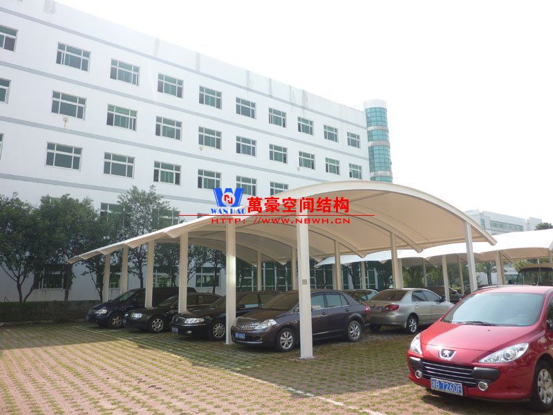 專業(yè)膜結構停車棚