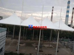 張拉膜結(jié)構(gòu)雨棚遮陽棚好嗎？為什么張拉膜雨棚遮陽棚如此受歡迎？