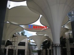 膜結(jié)構(gòu)建筑如何避免積水生成？膜結(jié)構(gòu)防止積水的方法是什么？