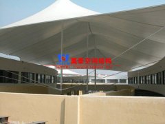 雨棚材料選哪種好？雨棚制作設(shè)計選膜結(jié)構(gòu)有哪些優(yōu)勢？