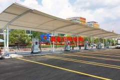 充電樁膜結(jié)構(gòu)車棚有什么特點(diǎn)？為何如此受歡迎？