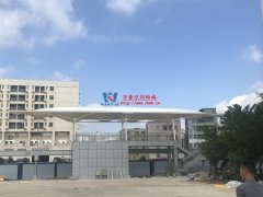 PTFE膜結(jié)構(gòu)建筑材料由什么組成？PTFE膜結(jié)構(gòu)材料有哪些特性？