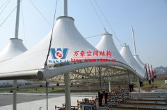 怎樣判斷膜結(jié)構(gòu)施工質(zhì)量的好壞？張拉膜結(jié)構(gòu)施工質(zhì)量判斷方法有哪些？